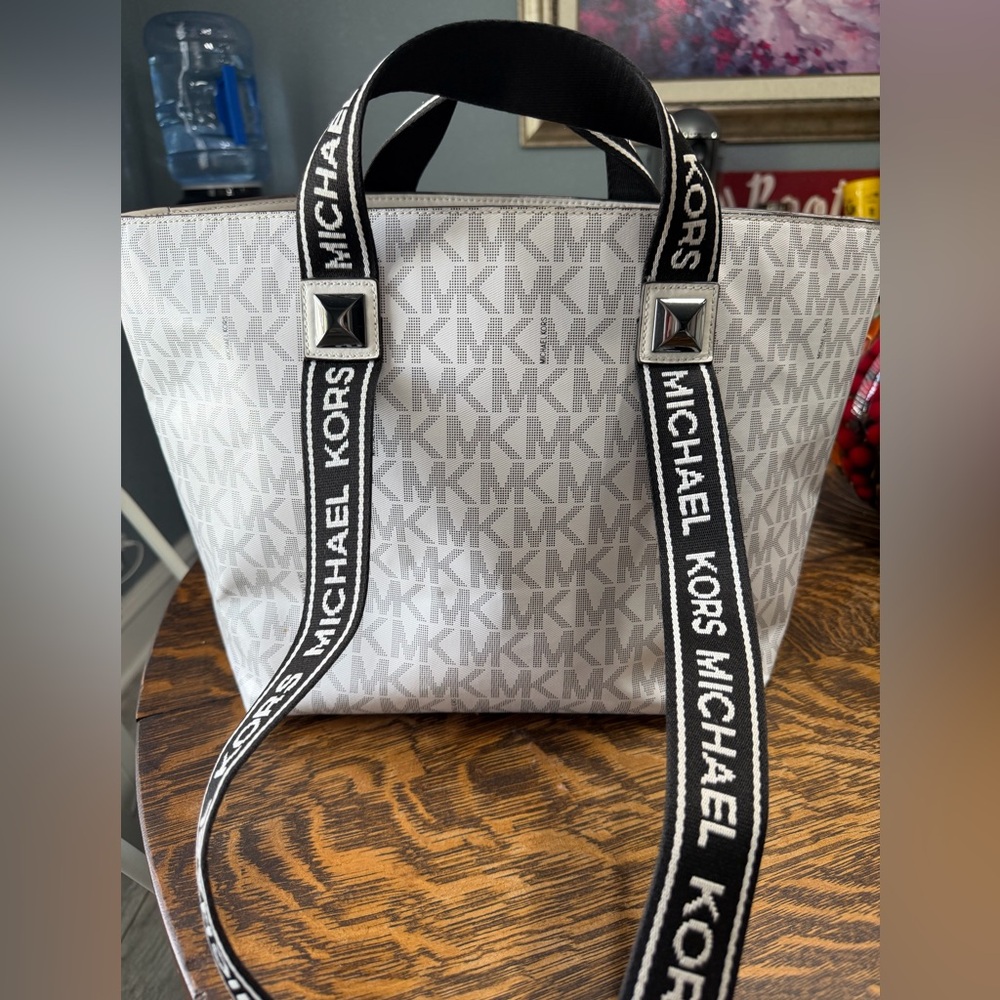 Michael Kors White and Black Logo Strap MK Tote